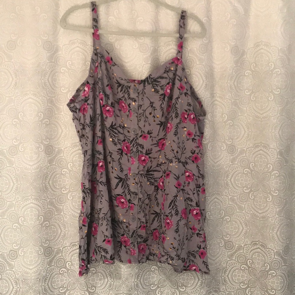 NWT Sleeveless Top